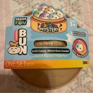 Crazy Fun® UV Mystery Squishy
Dumpling Set